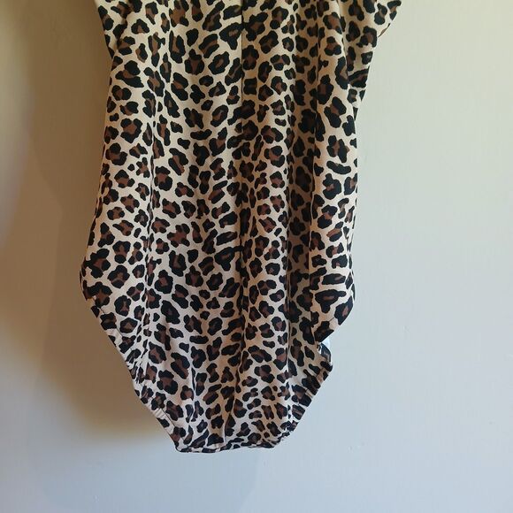 Shape & Style Aqua Green Shaping Swimsuit Size 6 Leopard Print Ruched One Piece - Picture 11 of 12